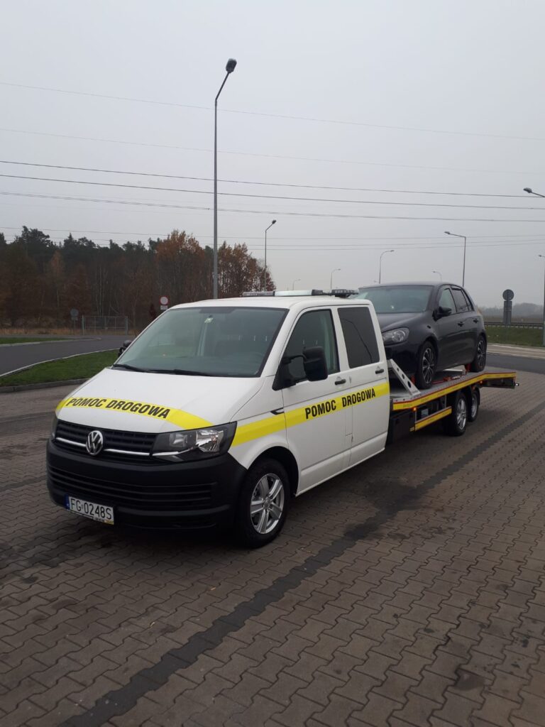 Flota ekologicznych lawet od Laweta Polska, promująca transport przyjazny środowisku.